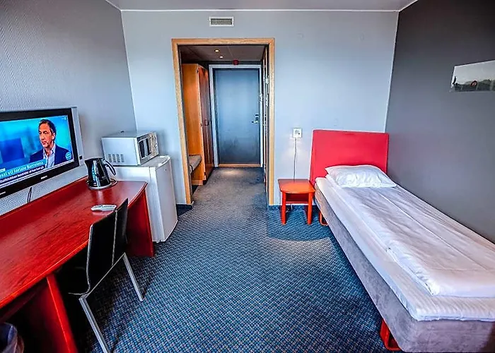 F2 Hotel